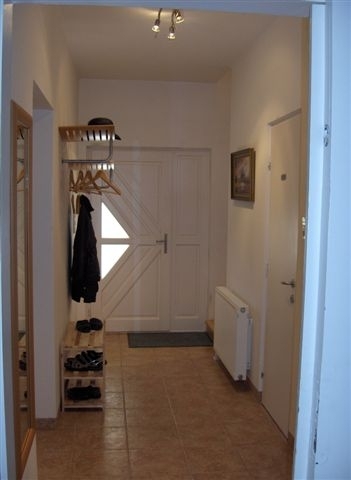 Flur Parterre mit Eingangst�r